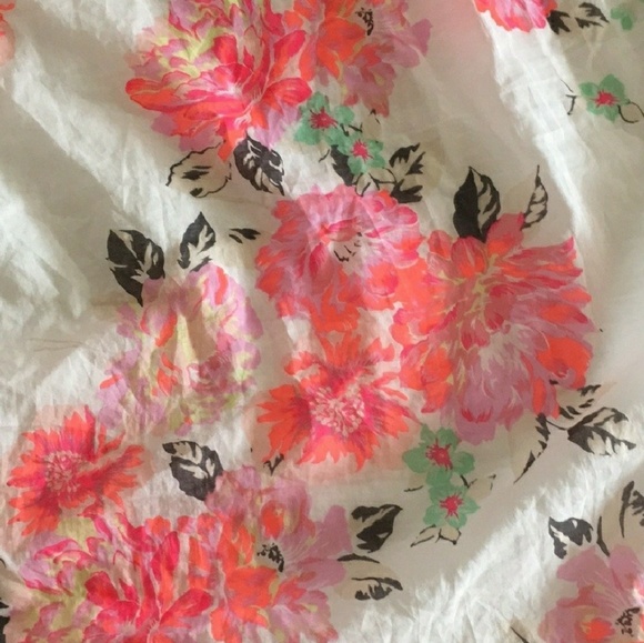 Blouse - Picture 2 of 3